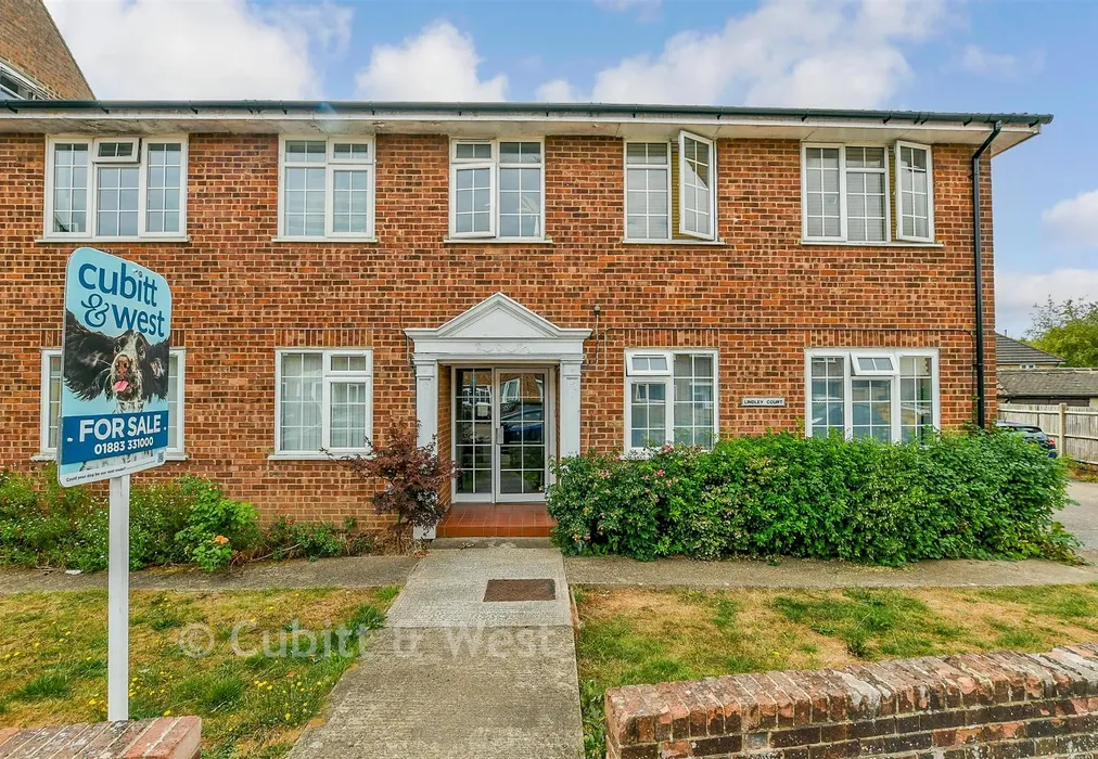 Front Garden - Lindley Road, Godstone, Surrey - Wards of Kent