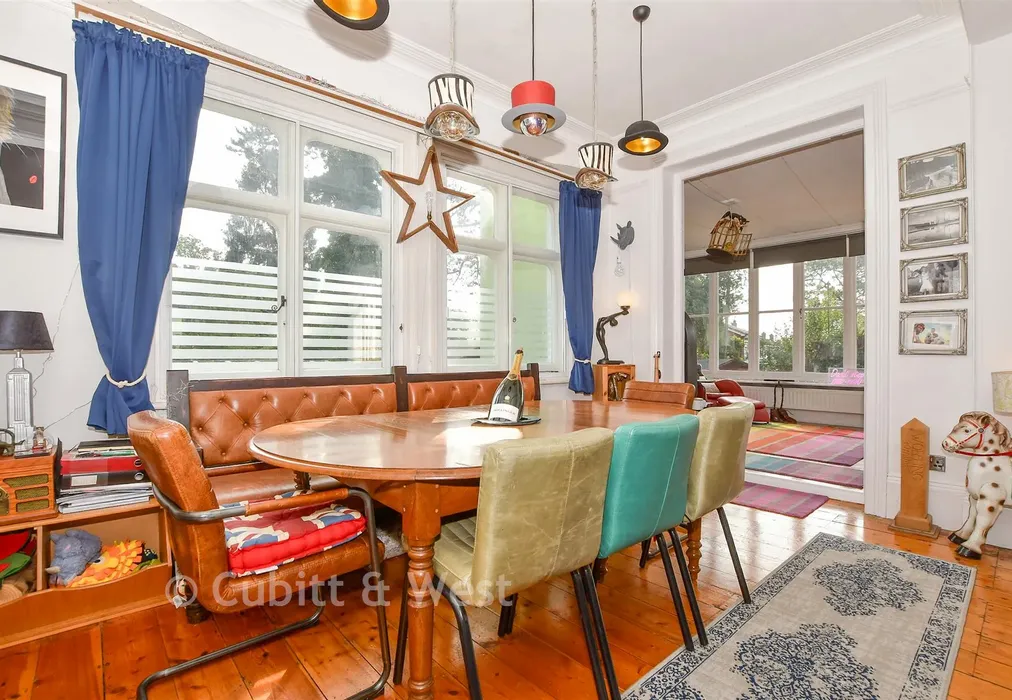 Lounge/Diner - Long Copse Lane, Emsworth, Hampshire - Wards of Kent