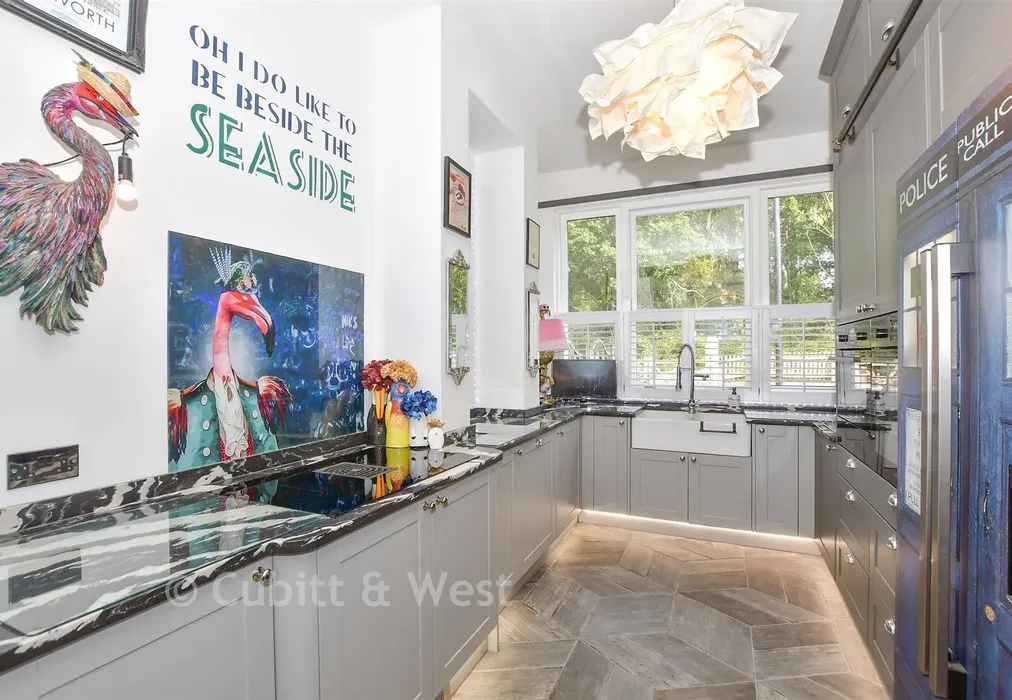 Kitchen - Long Copse Lane, Emsworth, Hampshire - Wards of Kent