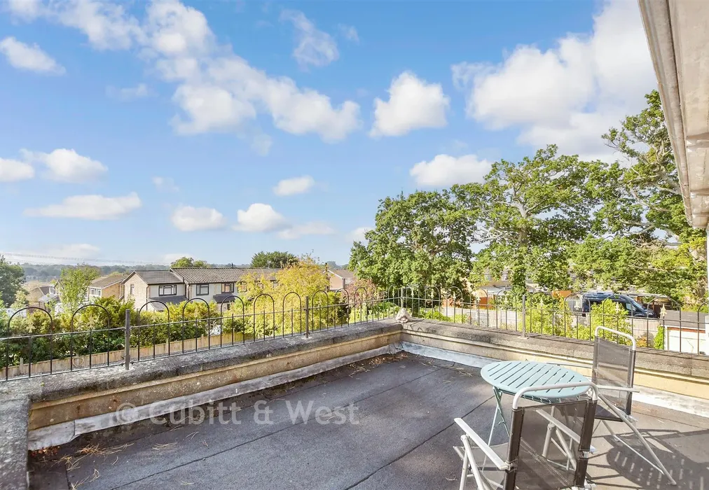 Balcony / Terrace - Long Copse Lane, Emsworth, Hampshire - Wards of Kent
