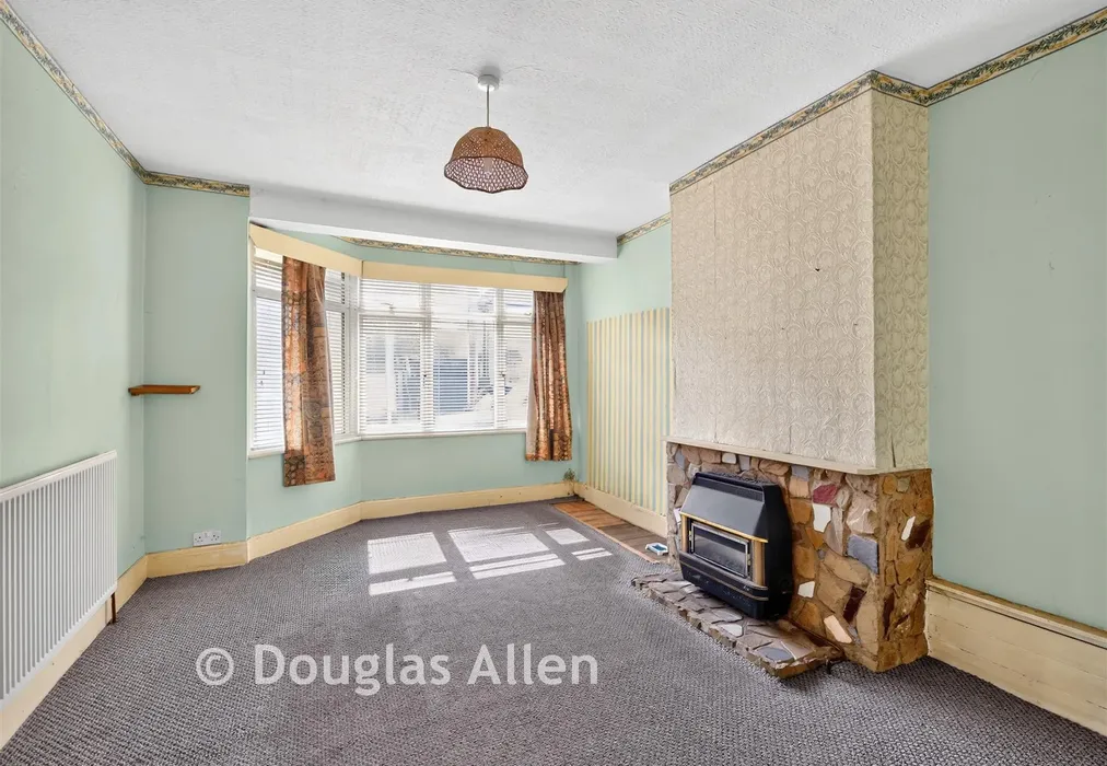 Lounge - James Avenue, Dagenham, Essex - Wards of Kent