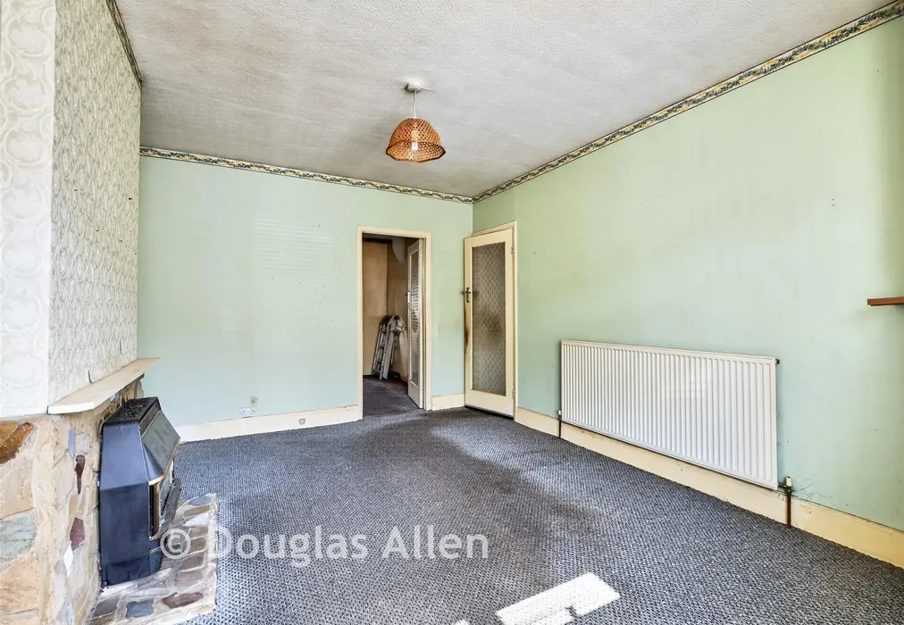 Lounge - James Avenue, Dagenham, Essex - Wards of Kent
