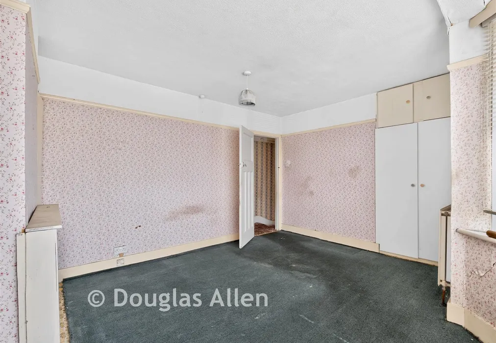 Bedroom 1 - James Avenue, Dagenham, Essex - Wards of Kent