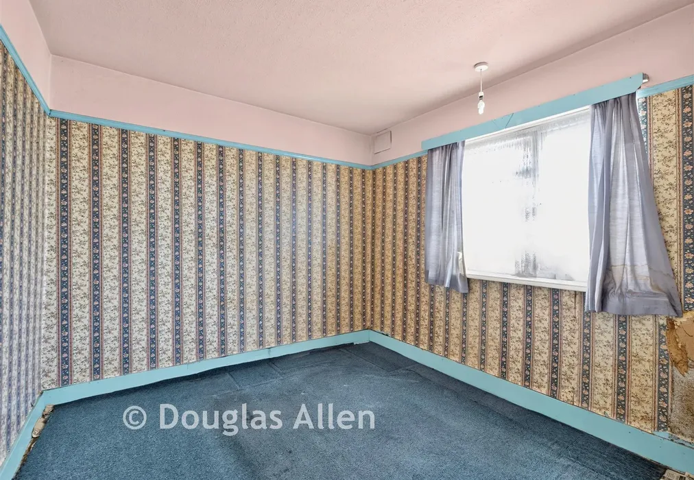 Bedroom 2 - James Avenue, Dagenham, Essex - Wards of Kent