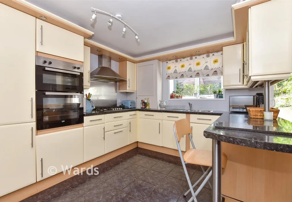 Kitchen/ Diner - Wings Close, Eastern Esplanade, Kent - Wards of Kent