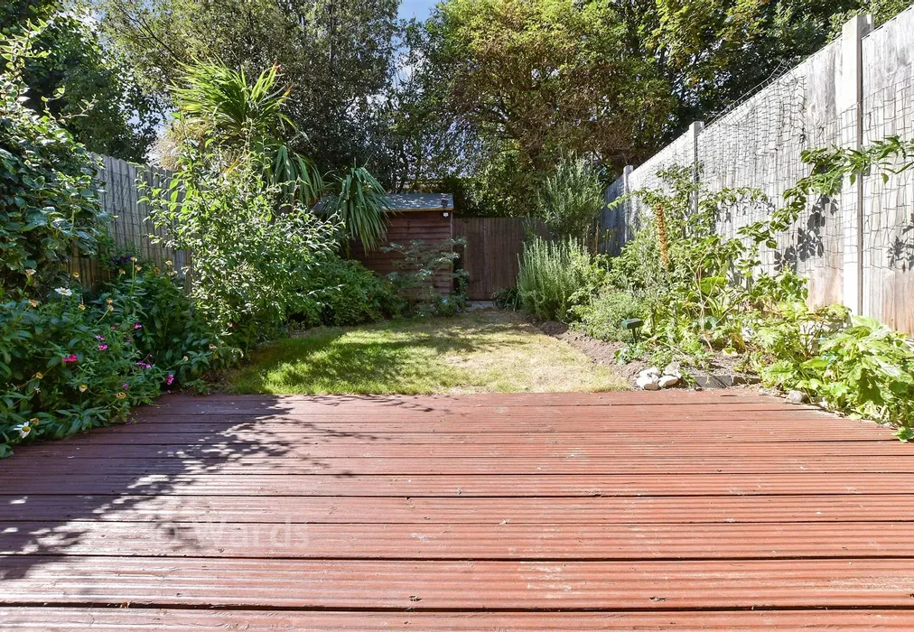 Rear Garden - Wings Close, Eastern Esplanade, Kent - Wards of Kent