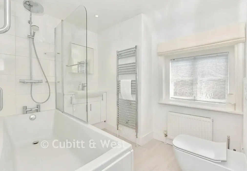 820b15e8-11 - Westgate Chichester PO19 - Wards of Kent