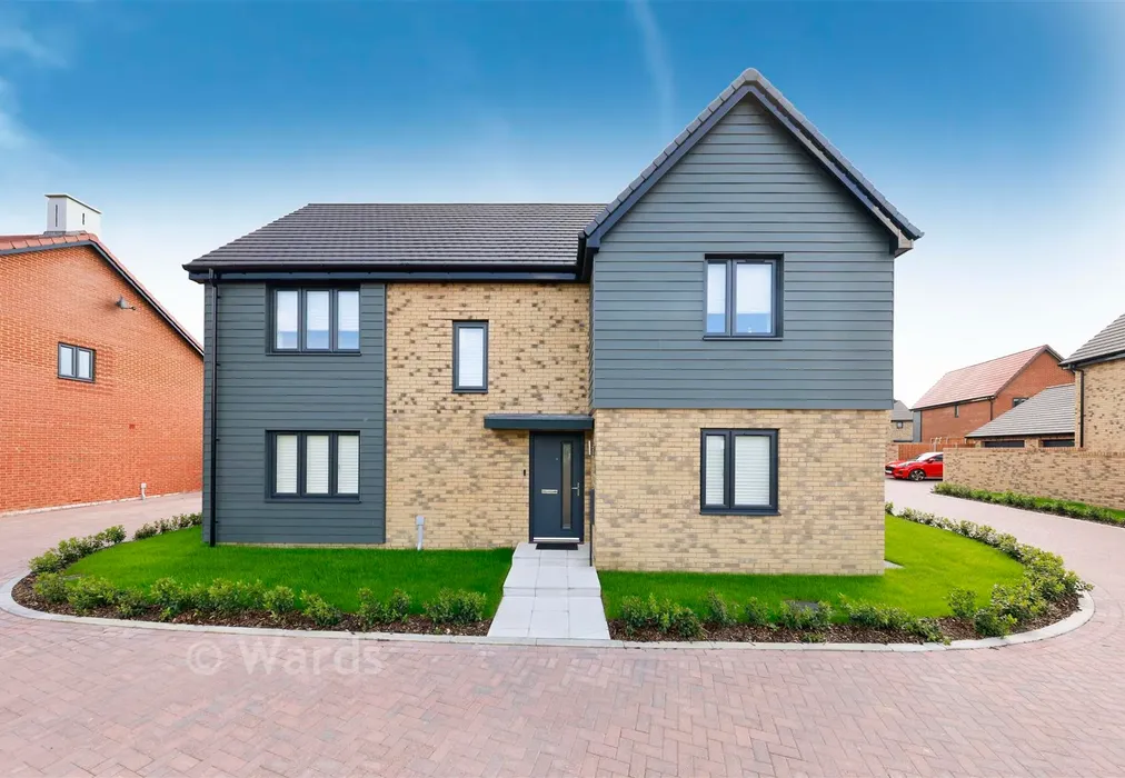 External Oak - Bulldog Close, Faversham Lakes, Faversham, Kent - Wards of Kent