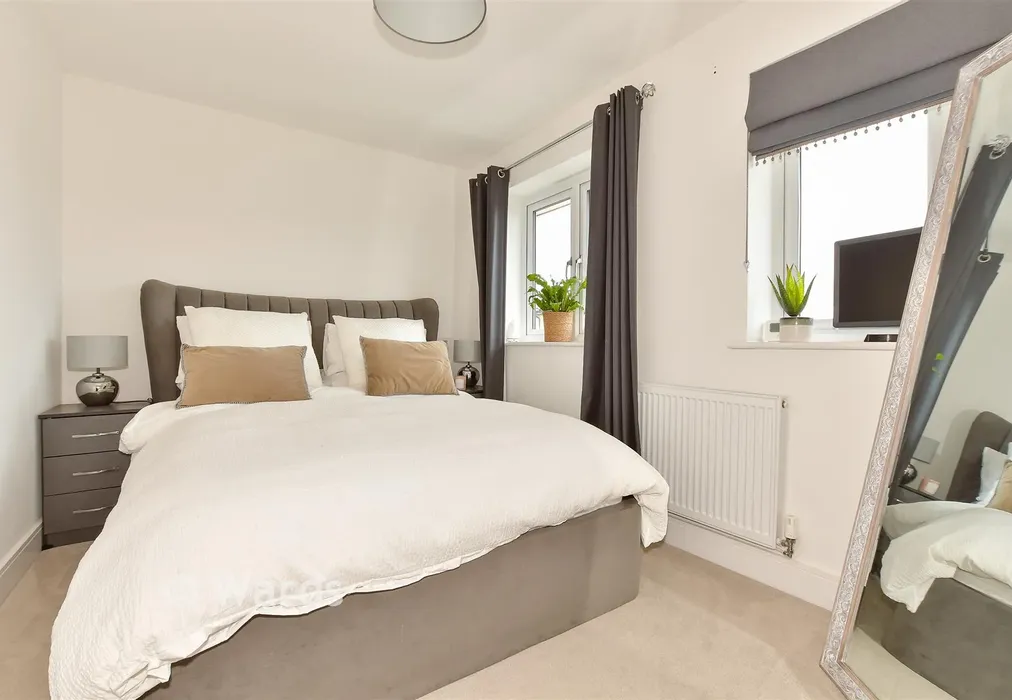 Bedroom 2 - Shakespeare Crescent, New Romney, Kent - Wards of Kent