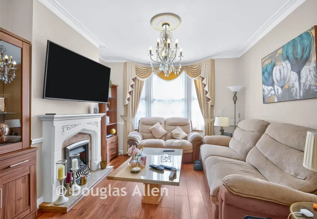 Lounge Area - Kenneth Road, Chadwell Heath, Essex - Wards of Kent