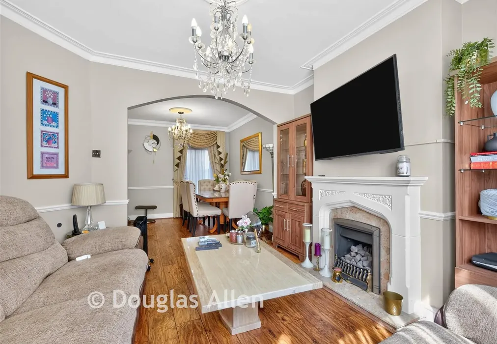 Lounge Area - Kenneth Road, Chadwell Heath, Essex - Wards of Kent