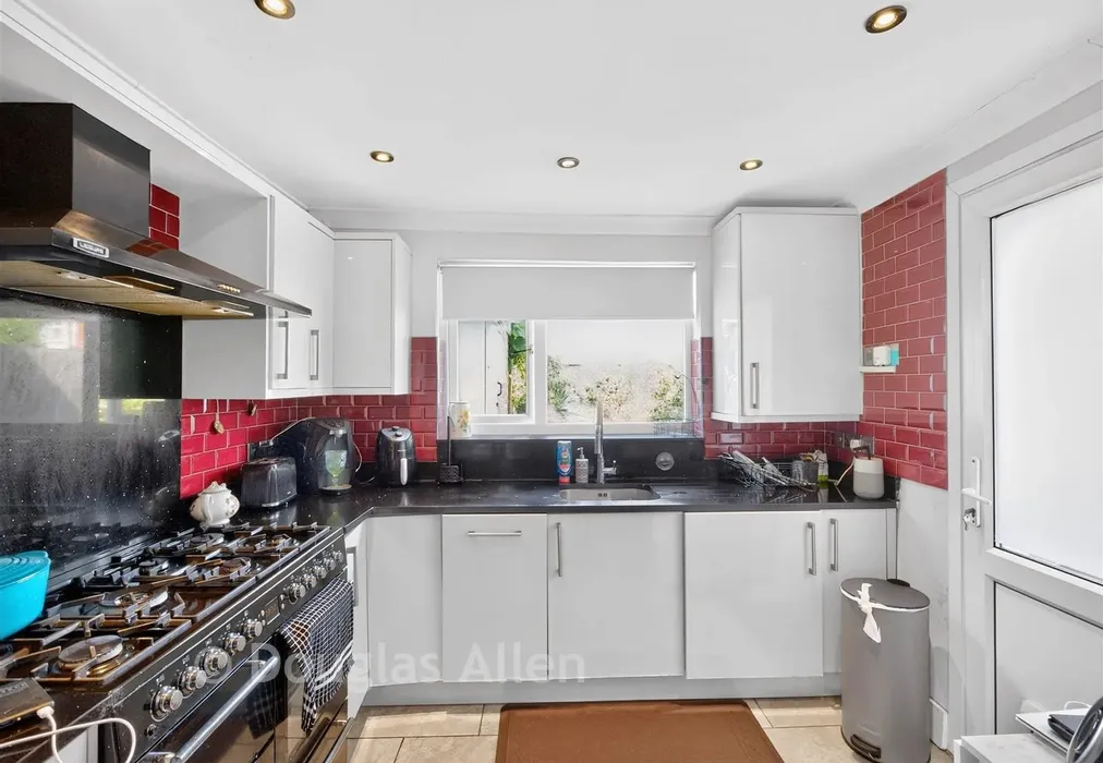 Kitchen - Kenneth Road, Chadwell Heath, Essex - Wards of Kent