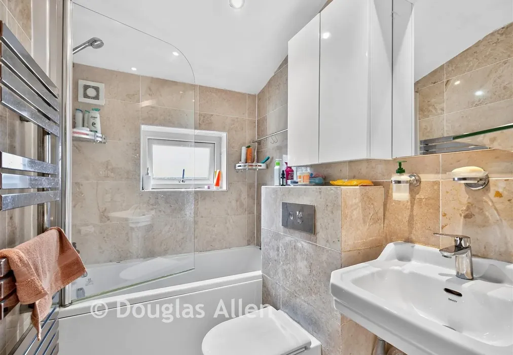 Bathroom - Kenneth Road, Chadwell Heath, Essex - Wards of Kent