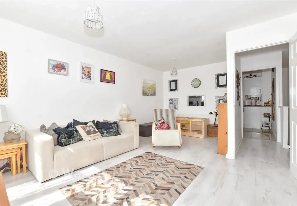 Lounge. - Magdalen Court, Broadstairs, Kent - Wards of Kent