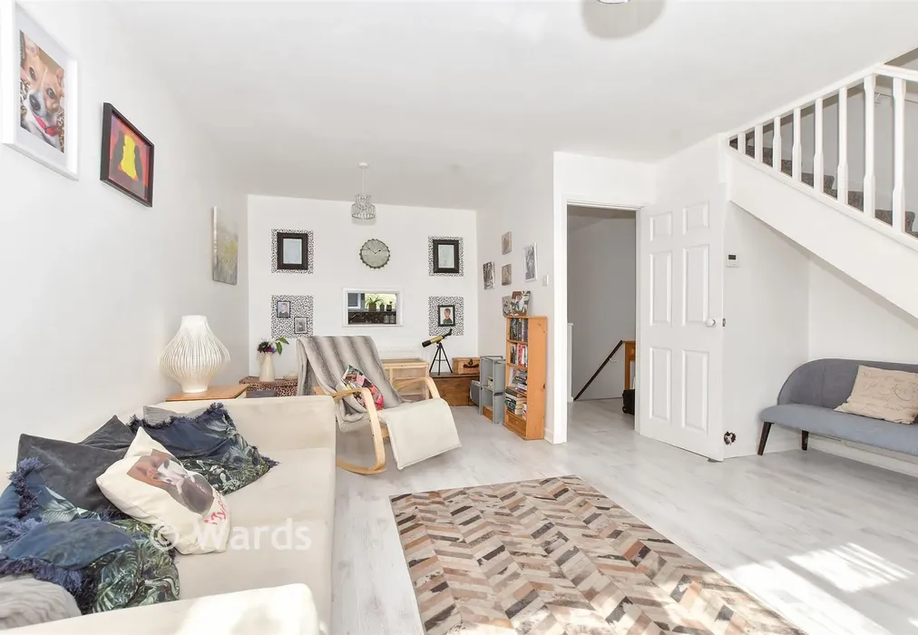 Lounge. - Magdalen Court, Broadstairs, Kent - Wards of Kent