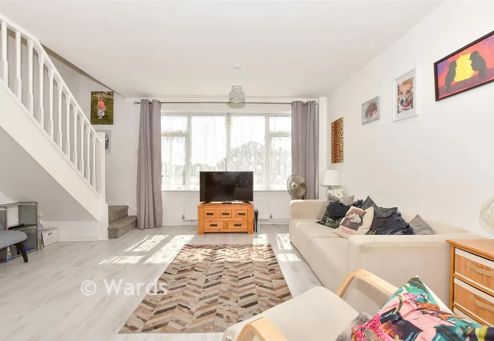 Lounge. - Magdalen Court, Broadstairs, Kent - Wards of Kent