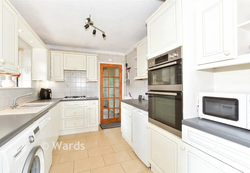 Kitchen - The Coppice, Aylesford, Kent - Wards of Kent