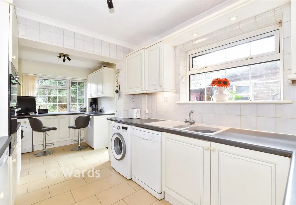 Kitchen - The Coppice, Aylesford, Kent - Wards of Kent