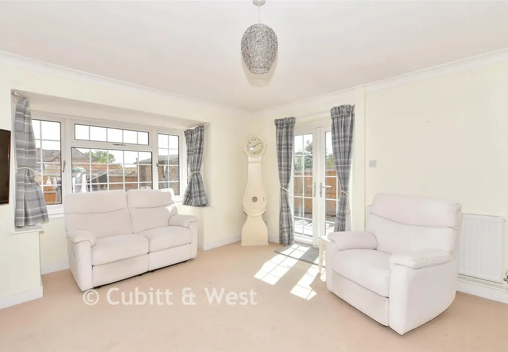 Lounge/Dining Room - College Road, Ardingly, West Sussex - Wards of Kent