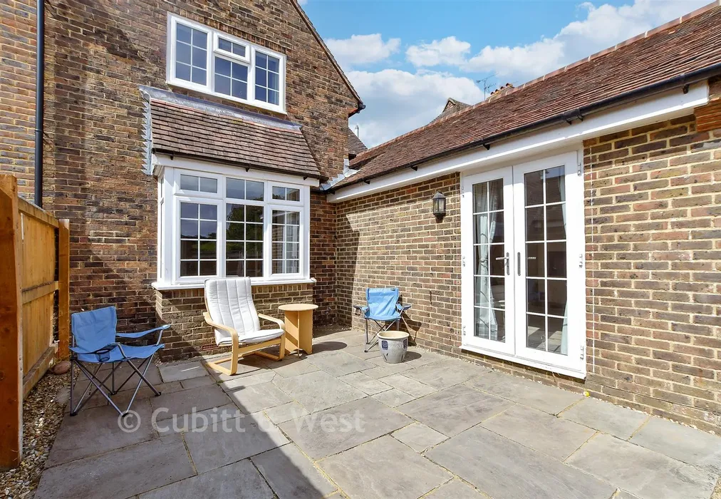 Rear Garden - College Road, Ardingly, West Sussex - Wards of Kent