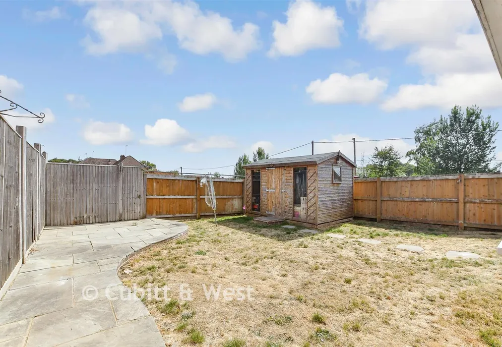 Rear Garden - College Road, Ardingly, West Sussex - Wards of Kent