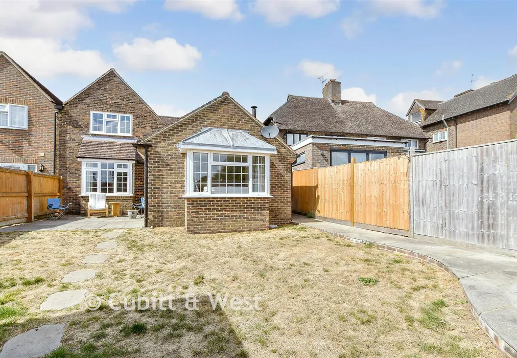 Rear Garden - College Road, Ardingly, West Sussex - Wards of Kent