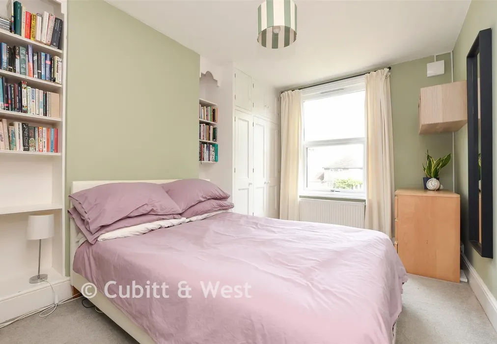 Bedroom 1 - Knoll Road, Dorking, Surrey - Wards of Kent