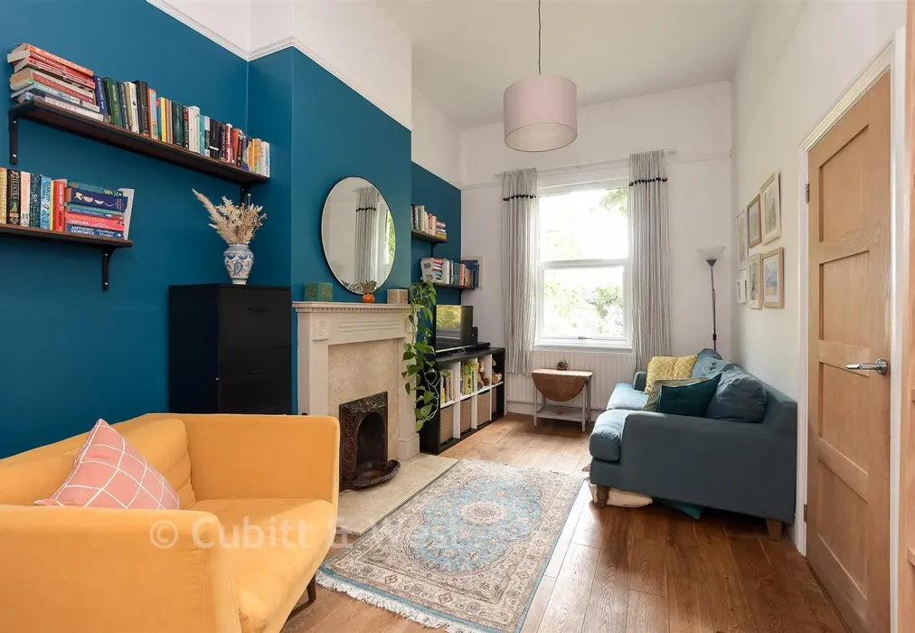 Lounge - Knoll Road, Dorking, Surrey - Wards of Kent