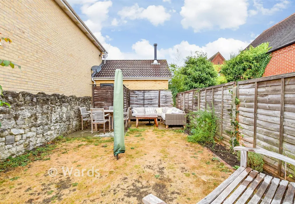Rear Garden - Bower Lane, Maidstone, Kent - Wards of Kent