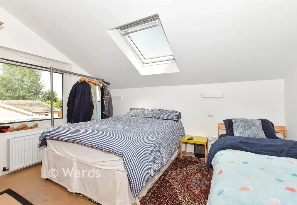 Bedroom 3 - Stone Street, Lympne, Kent - Wards of Kent