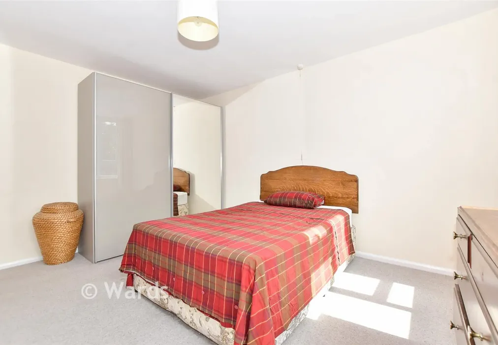Bedroom - Victoria Street, Whitstable, Kent - Wards of Kent
