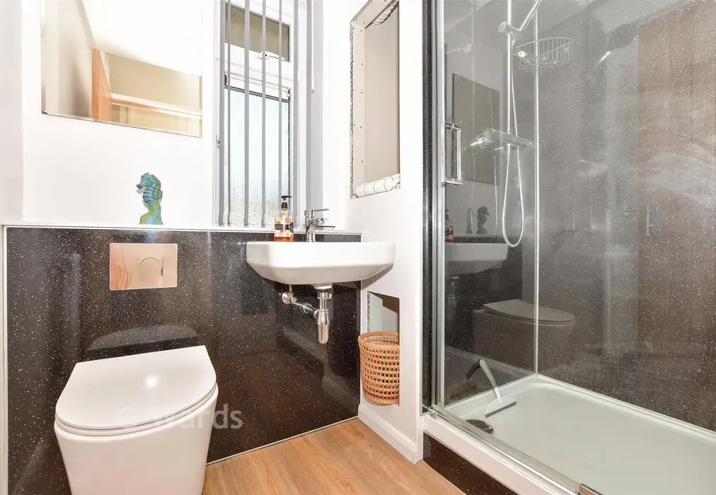 Shower Room - Victoria Street, Whitstable, Kent - Wards of Kent