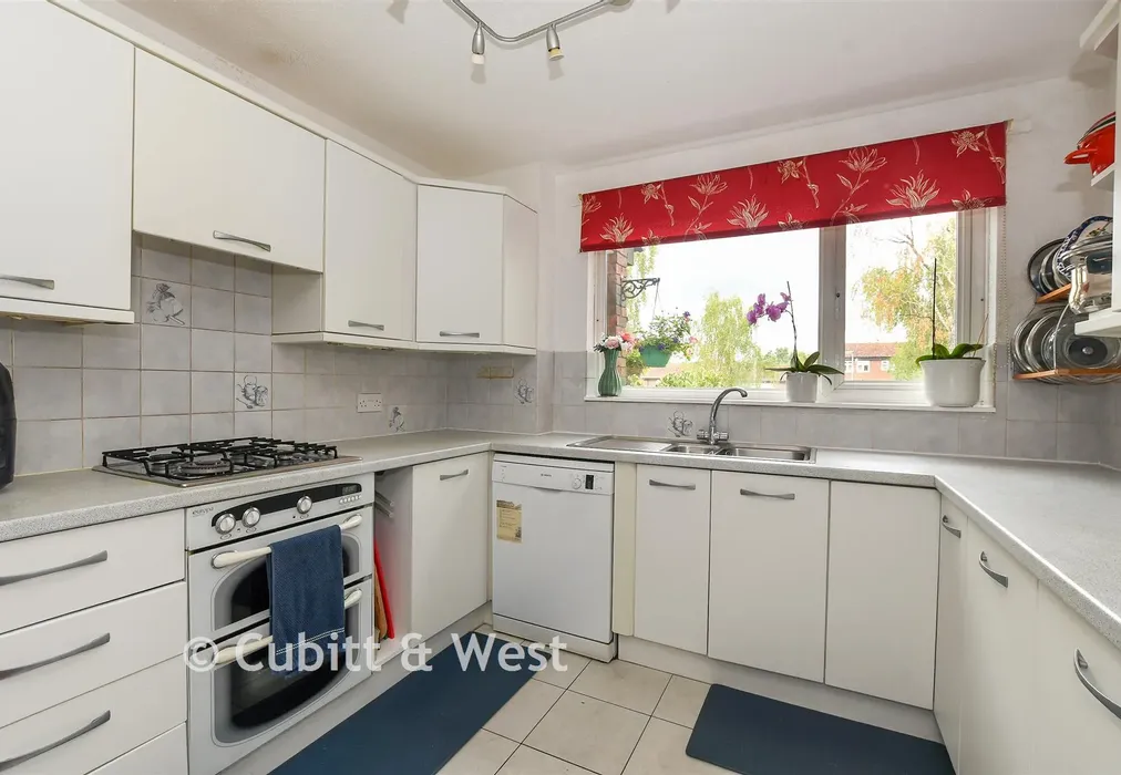 Kitchen - Foxley Close, Redhill, Surrey - Wards of Kent