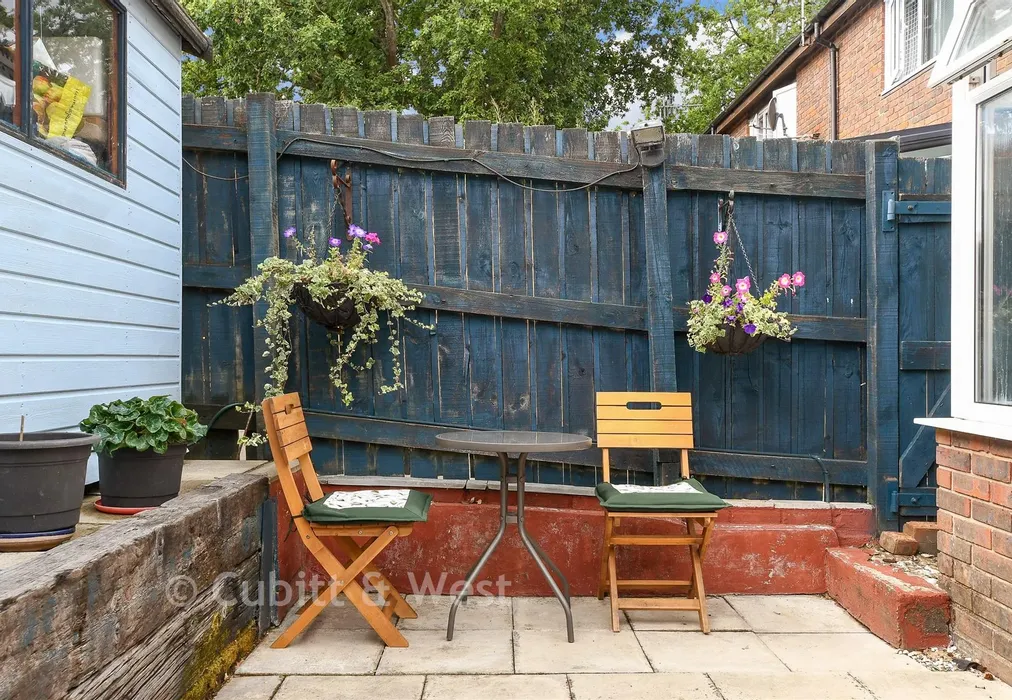 Rear Garden - Foxley Close, Redhill, Surrey - Wards of Kent