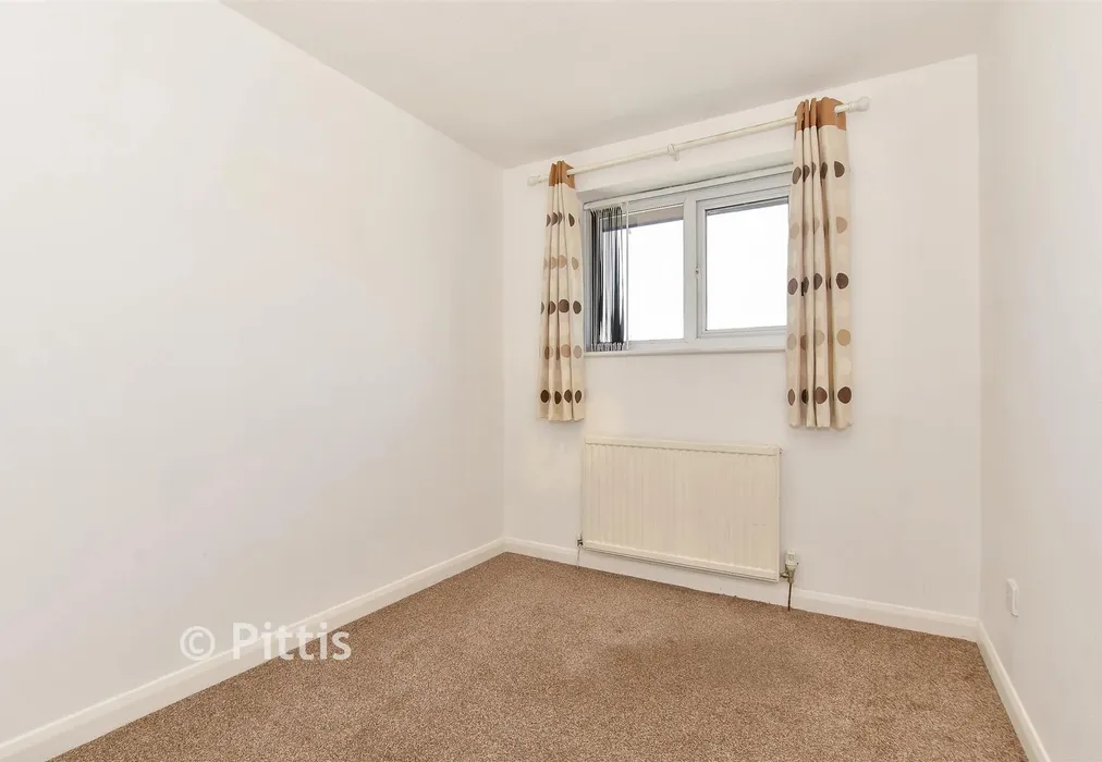 Bedroom 2 - Cornwall Road, Ventnor, Isle of Wight - Wards of Kent