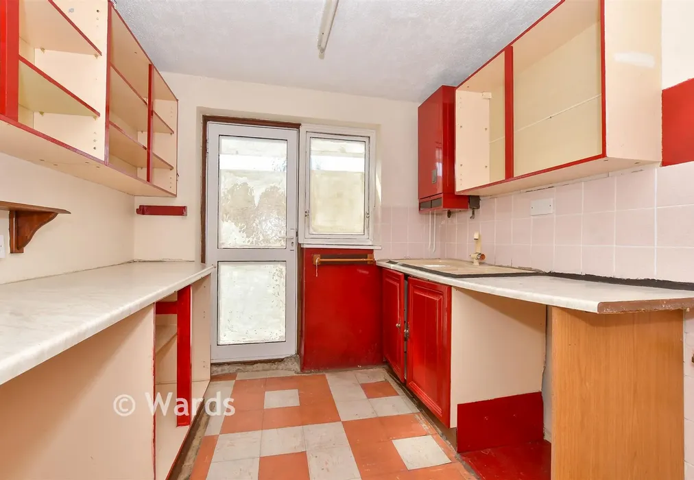 Kitchen - Prince Andrew Road, St Peters, Kent - Wards of Kent