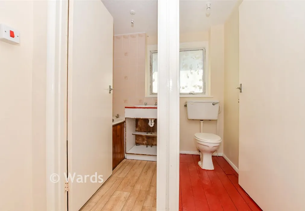 Internal Lifestyle Photograph - Prince Andrew Road, St Peters, Kent - Wards of Kent