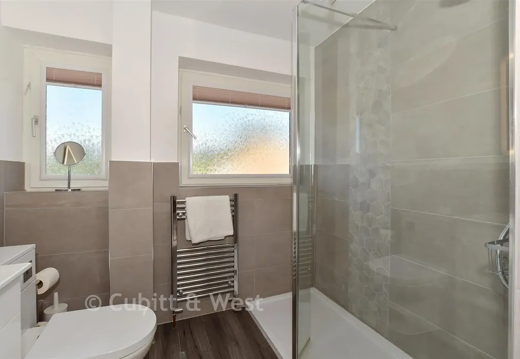 Internal Lifestyle Photograph - Barrington Road, Crawley, West Sussex - Wards of Kent