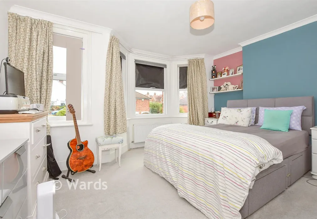 Bedroom 1 - Holmewood Road, Tunbridge Wells, Kent - Wards of Kent