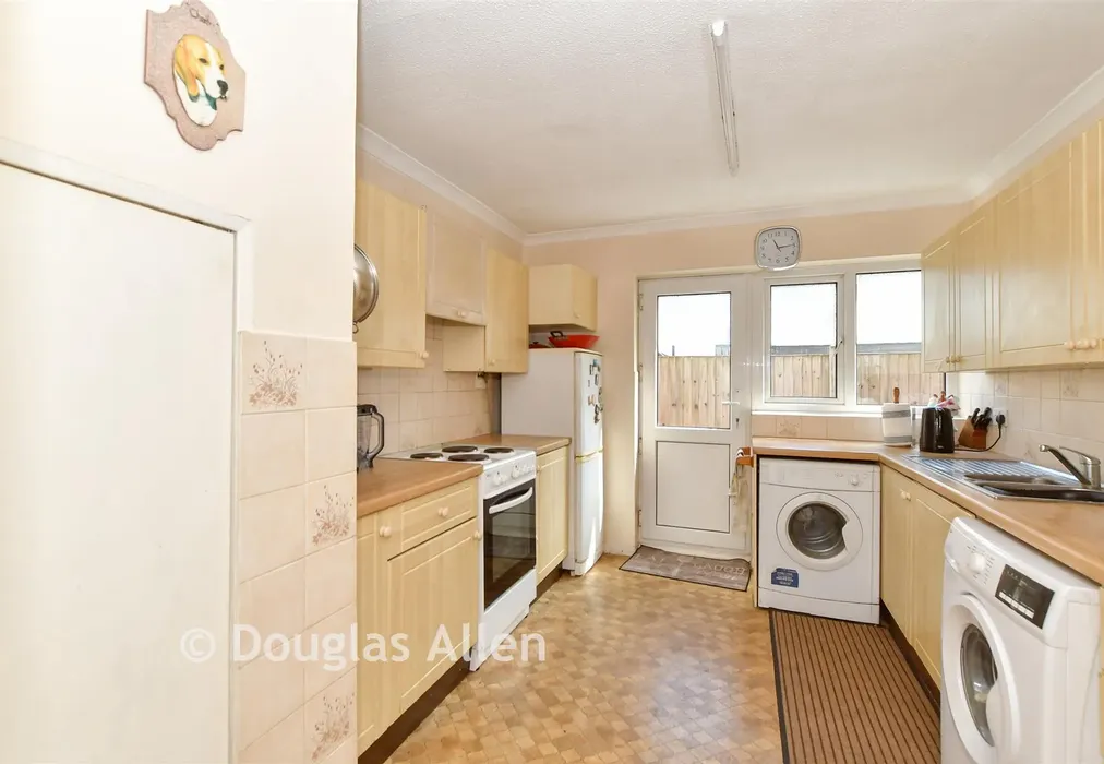 Kitchen - River Road, Brentwood, Essex - Wards of Kent
