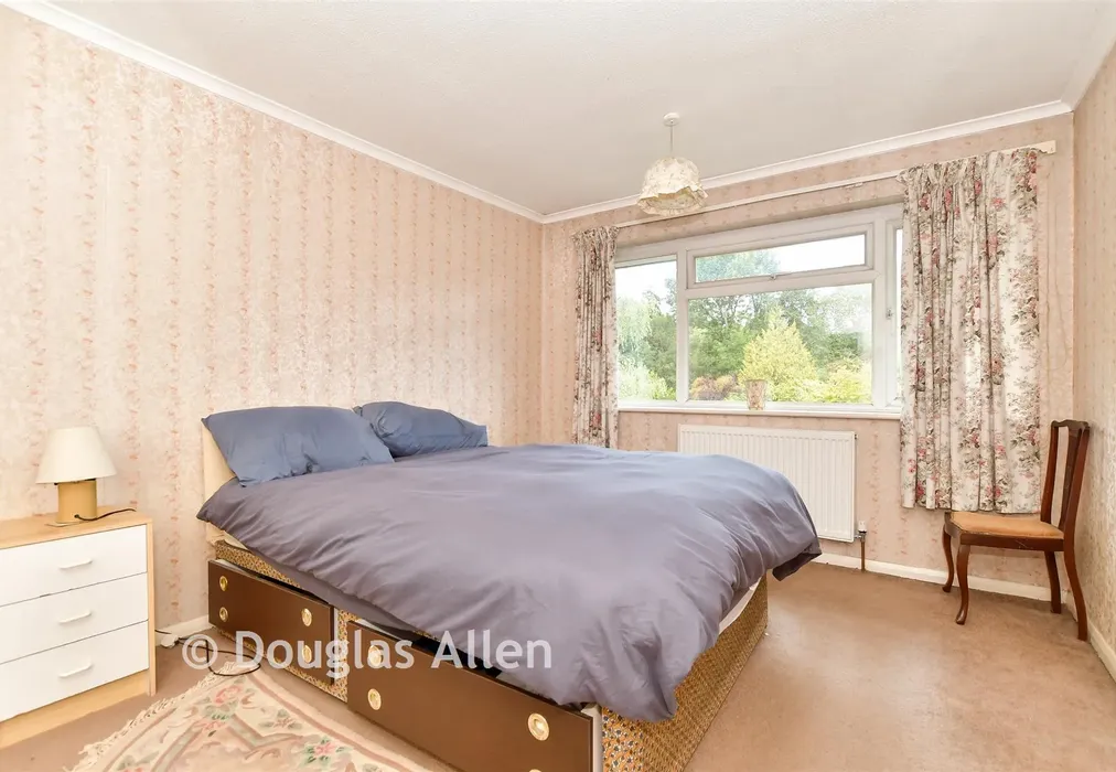 Bedroom 2 - River Road, Brentwood, Essex - Wards of Kent