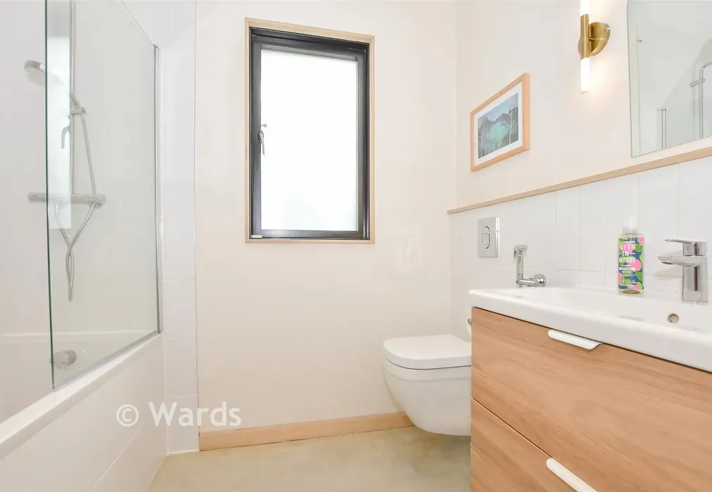Bathroom - Orchard Drive, Tonbridge, Kent - Wards of Kent