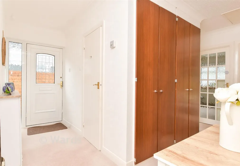 Hallway - Elmfield Close, Gravesend, Kent - Wards of Kent
