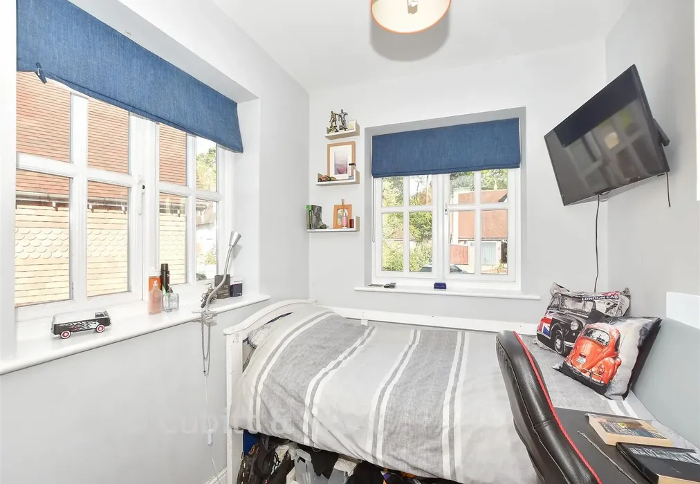 Bedroom 3. - Tanners Cross, Haywards Heath, West Sussex - Wards of Kent