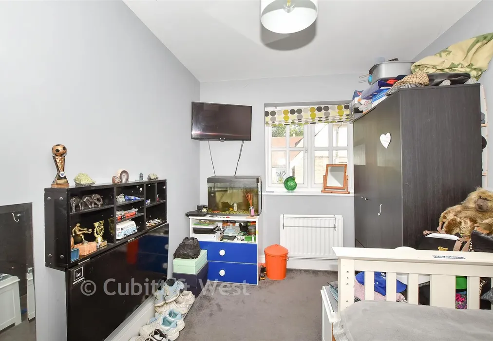 Bedroom 2 - Tanners Cross, Haywards Heath, West Sussex - Wards of Kent