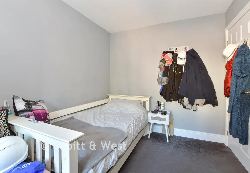 Bedroom 2 - Tanners Cross, Haywards Heath, West Sussex - Wards of Kent