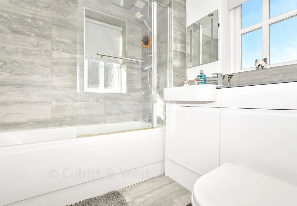 Bathroom - Tanners Cross, Haywards Heath, West Sussex - Wards of Kent