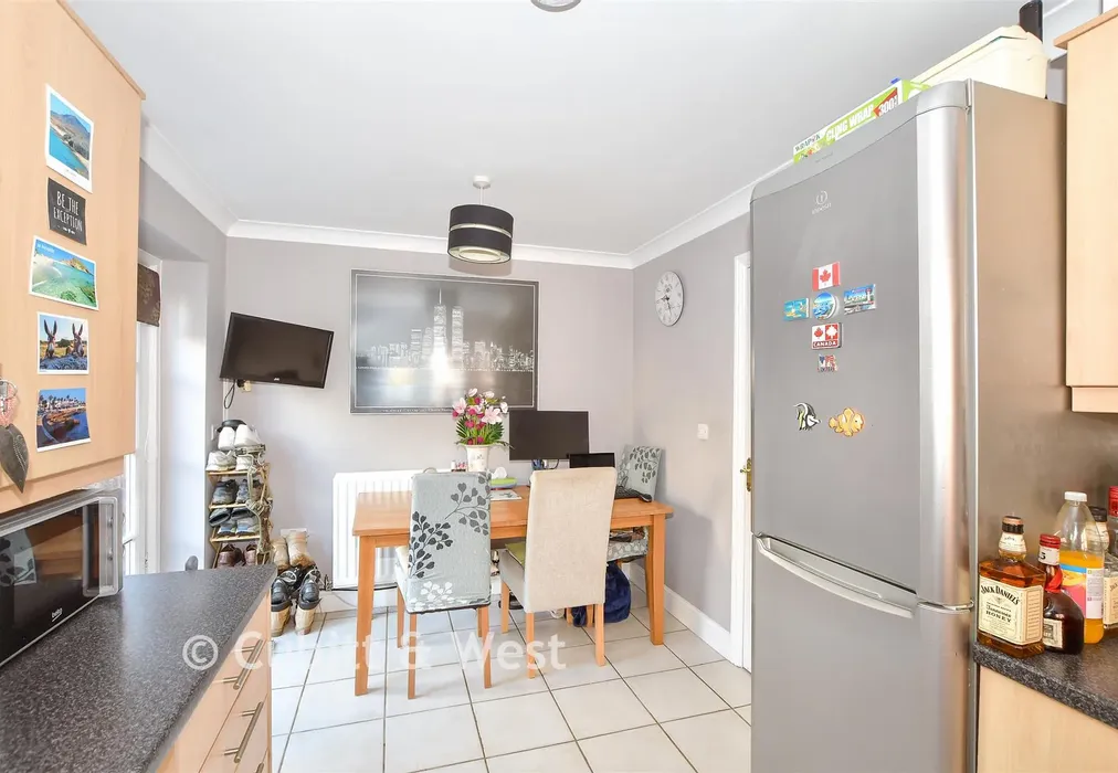 Kitchen - Tanners Cross, Haywards Heath, West Sussex - Wards of Kent