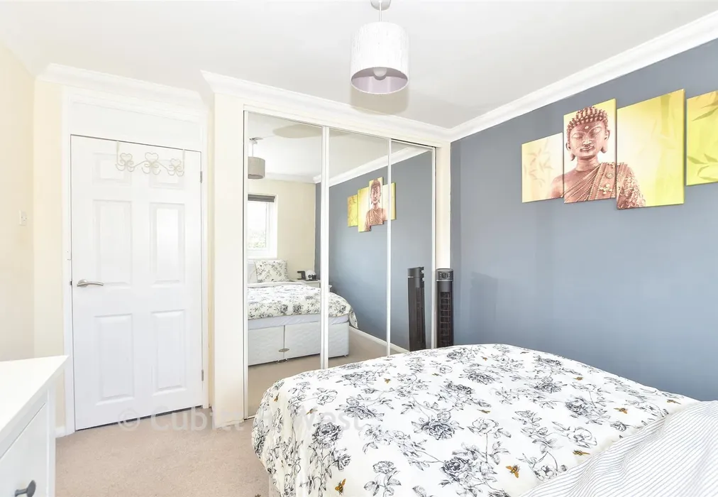 Bedroom 1 - Slinfold Walk, Crawley, West Sussex - Wards of Kent