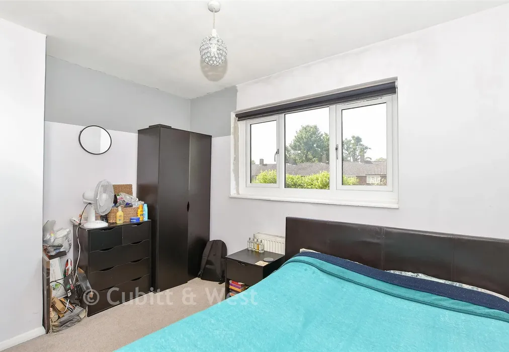 Bedroom 2 - Slinfold Walk, Crawley, West Sussex - Wards of Kent